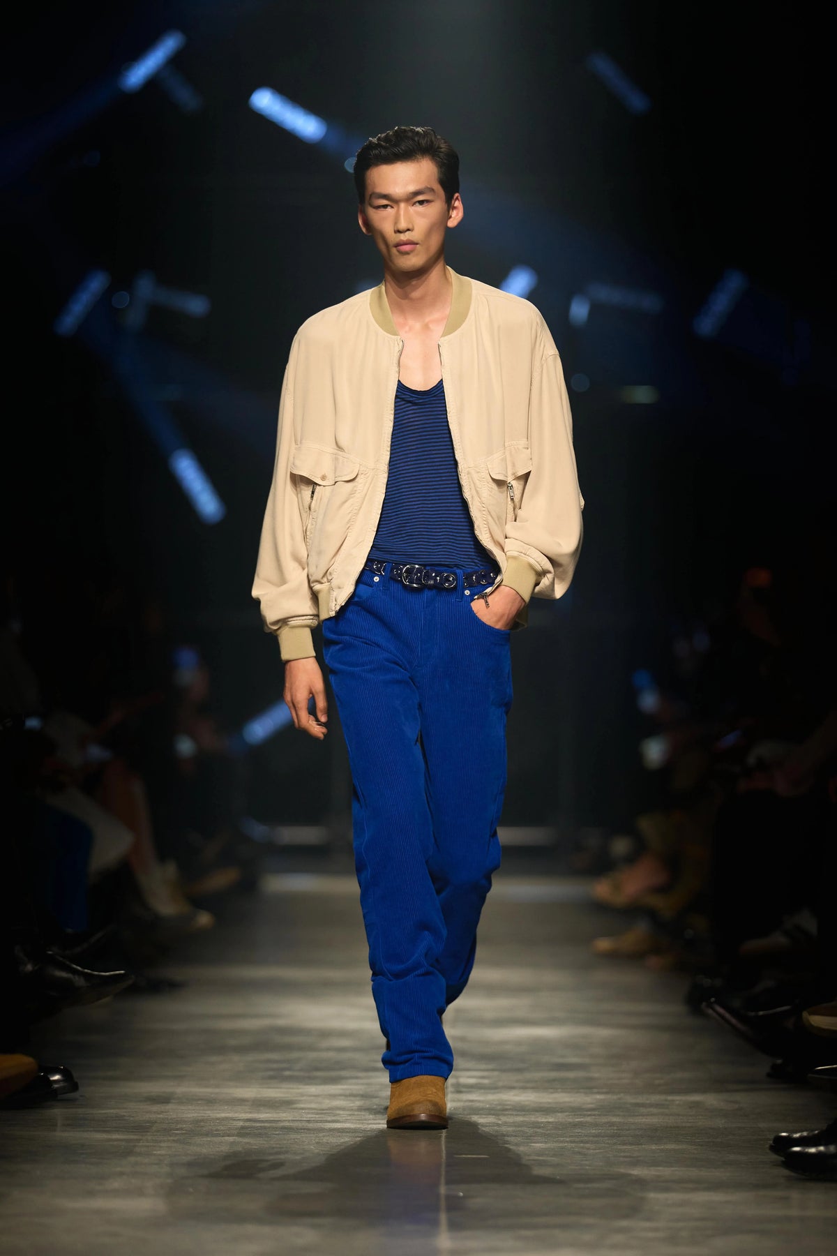 Look 33 [W26]